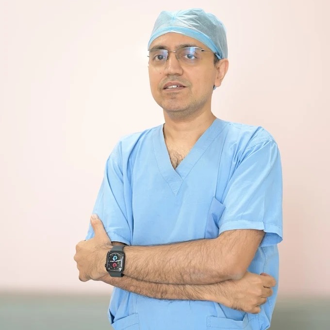 Dr Vikas Singhal