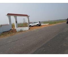 Gannavaram near to Airport CRDA Approved 100sqyds 8Lakhs Hurry Ltd plots ph:7842689999