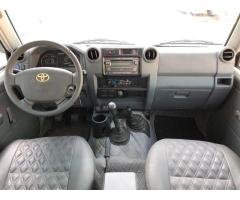 TOYOTA LAND CRUISER VDJ79R Pickup