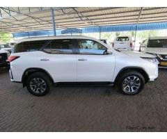 Toyota FORTUNER 2 4 GD6 4X4 AUTO