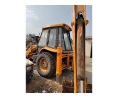 Jcb 3DX back loader - 4