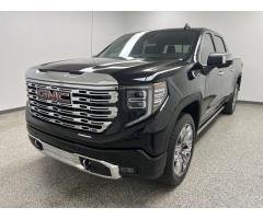 GMC Sierra   Denali Crew Cab 4WD