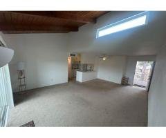 Top floor condo in Porter Ranch for rent - 3