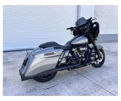 Harley-Davidson FLHXS - Street Glide Special - 3