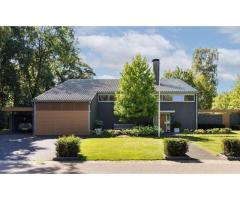 Stijlvolle Vrijstaande Villa met Ruime Tuin in Enschede - 9