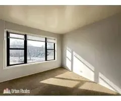 4 bedroom flat situated, Clean and well-maintained. Interested persons, please contact - 3