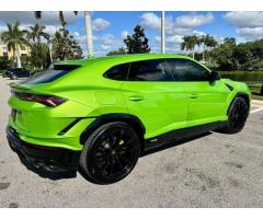 Slightly USED   Lamborghini Urus S AWD Full options - 4