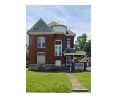 Renovated top floor apartment for rent