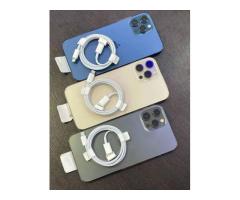 Apple phone in different colours,in perfect condition a direct message ont