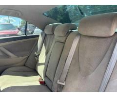 Toyota camry le   , model - 3