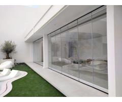Movable Frameless Glass Partition Wall for Modernizing Spaces