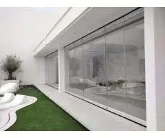 Movable Frameless Glass Partition Wall for Modernizing Spaces