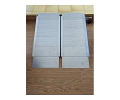 Aluminum wheelchair ramp