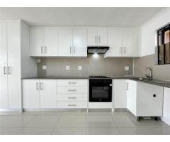 2 Bed Apartment in Grassy Park, Cape Town - 2