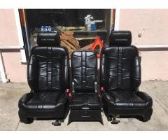 14-18 CHEYENNE LEATHER SEATS WITH A CENTER JUMPSEAT ALL BLACK. ALSO FIT SILVERADO/GMC.